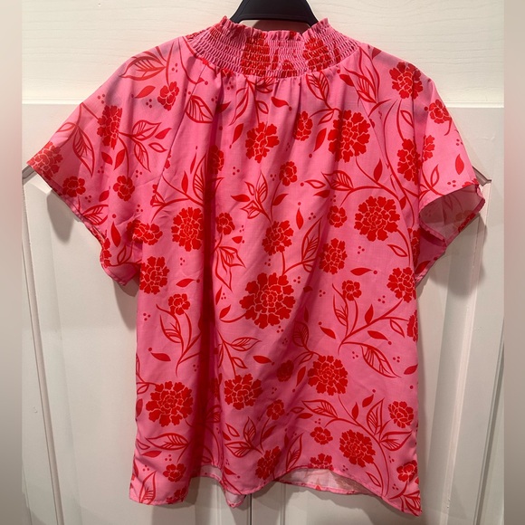 THML Floral Pink and Red Blouse NWT stripe trendy - Picture 4 of 7